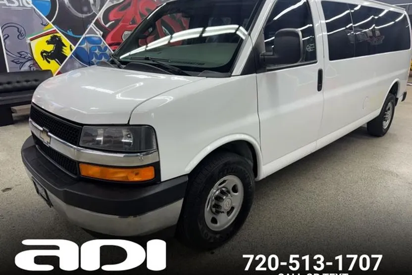 2014 Ford E-350 photo 1