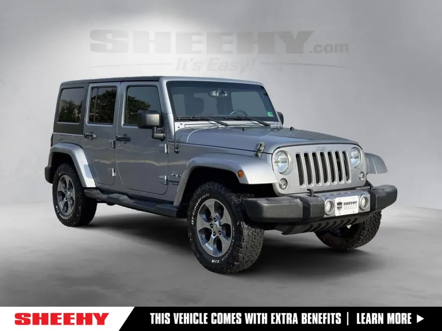 2016 Jeep Wrangler Unlimited Sahara photo 1