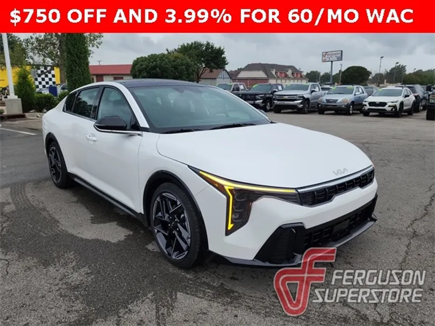 2025 Kia K4 GT-Line photo 1