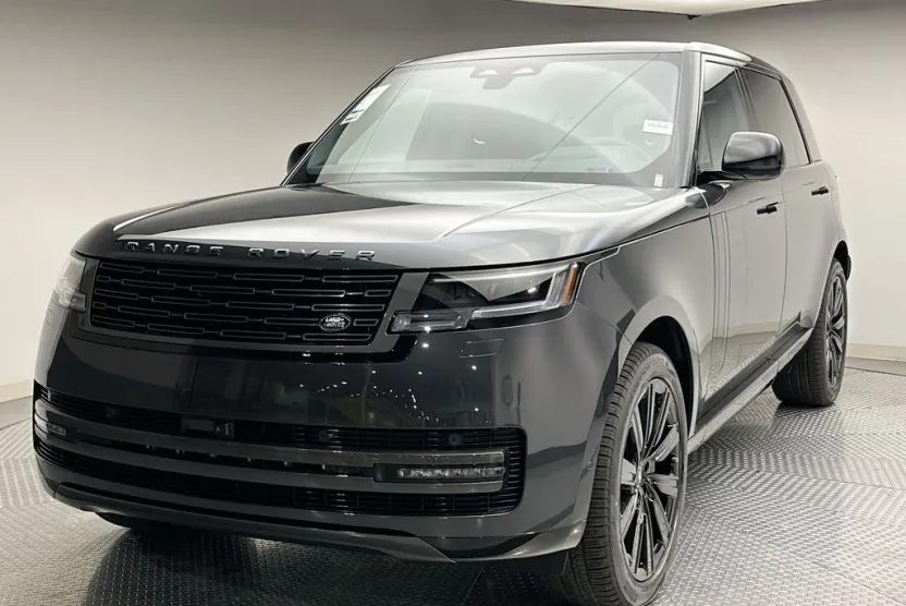 2025 Land Rover Range Rover SE photo 1