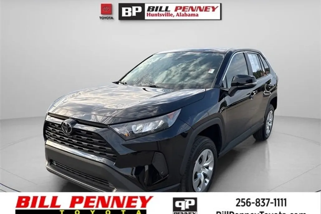 2022 Toyota RAV4 LE photo 1