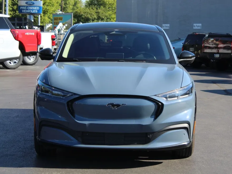2023 Ford Mustang Mach-E Premium photo 1