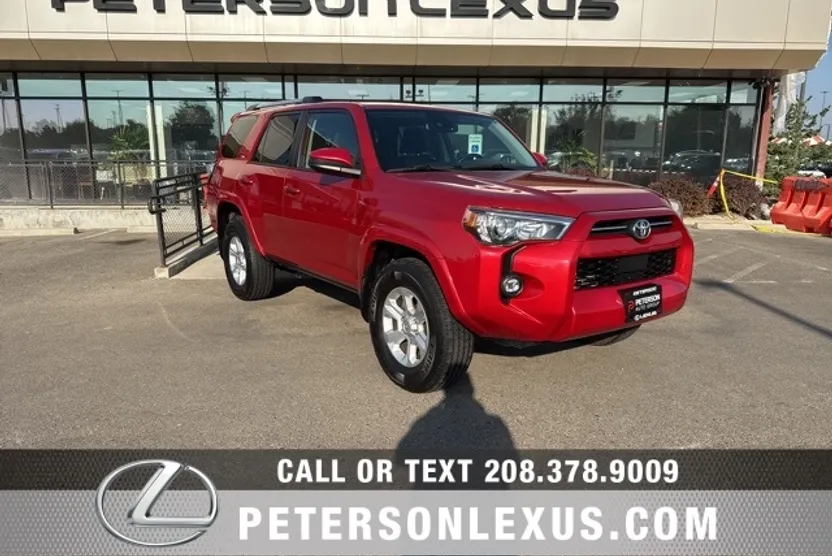 2022 Toyota 4Runner SR5 photo 1
