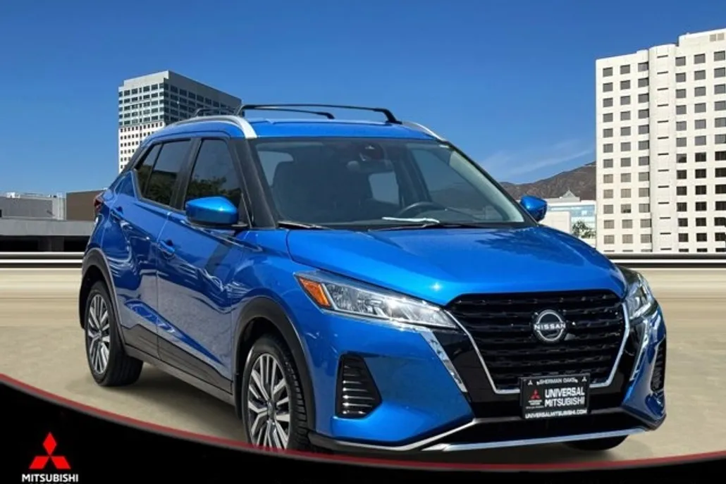 2023 Nissan Kicks SV photo 1