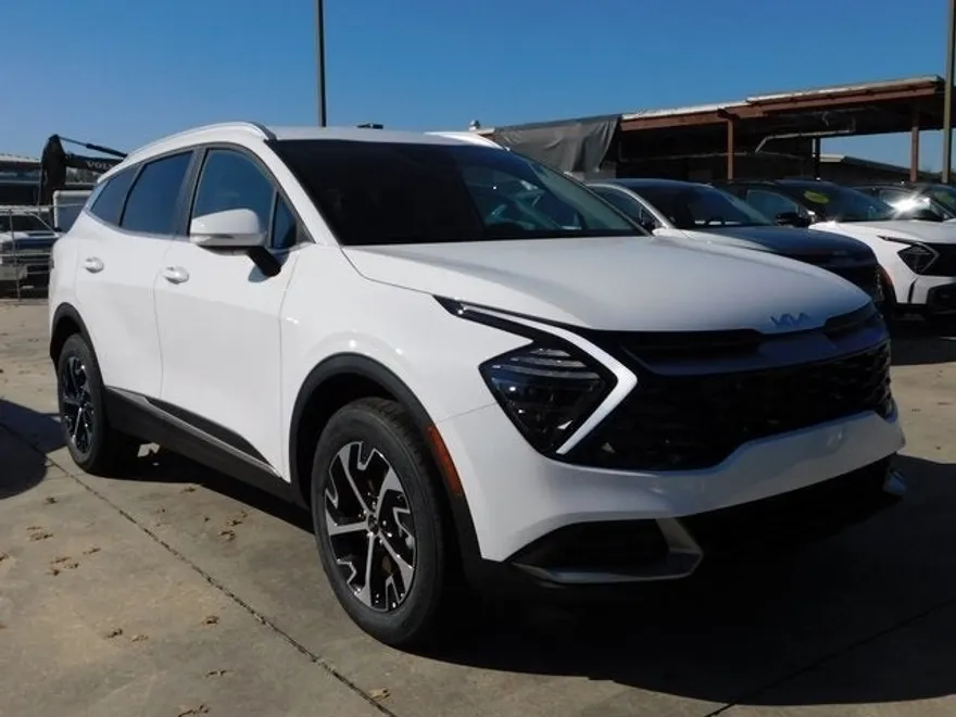 2025 Kia Sportage EX photo 1