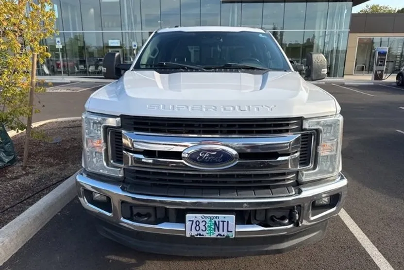 2017 Ford F-250 XLT photo 1