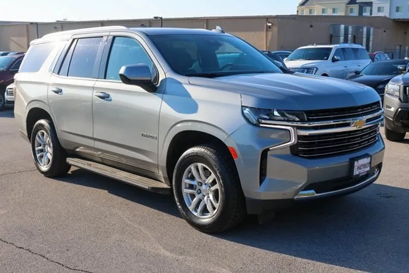2023 Chevrolet Tahoe LT photo 1