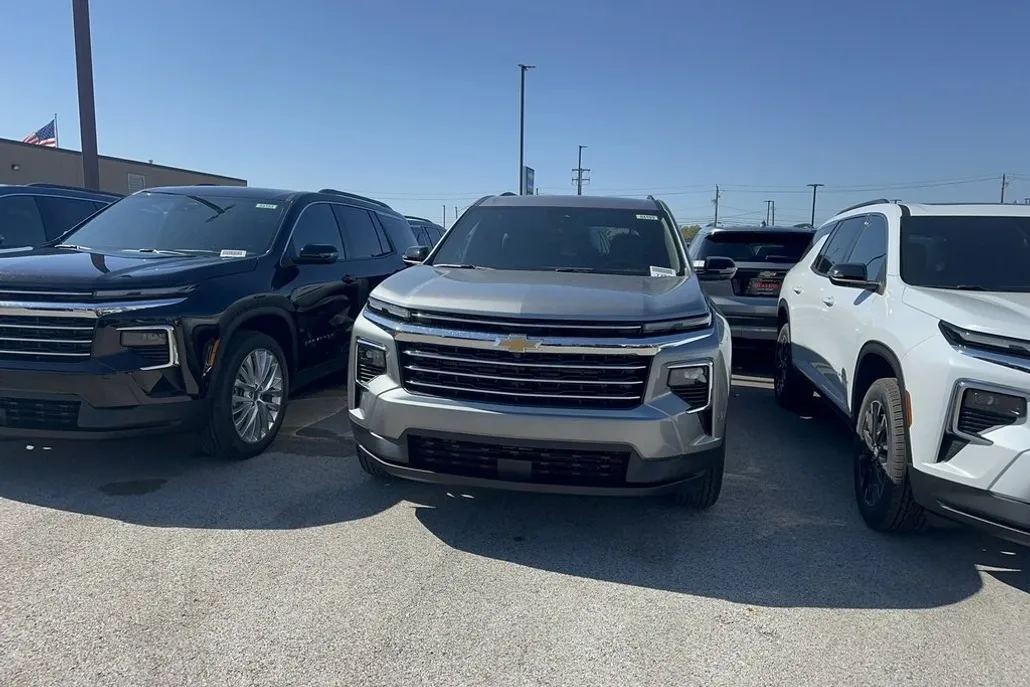 2026 Chevrolet Traverse photo 1