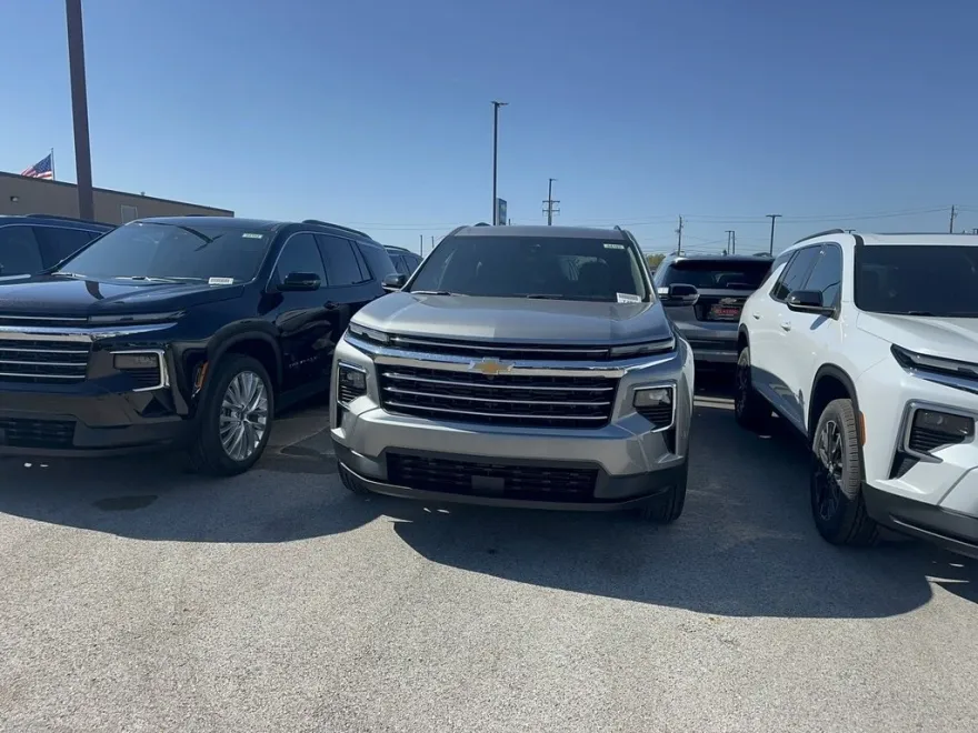2026 Chevrolet Traverse photo 1