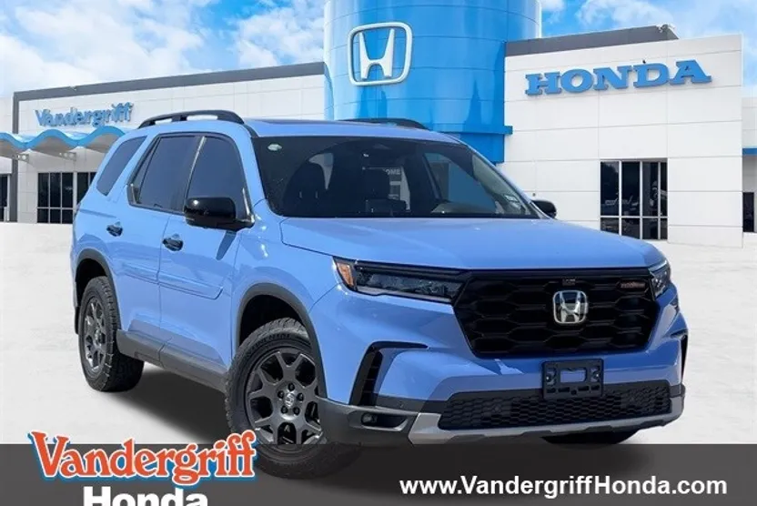 2025 Honda Pilot TrailSport photo 1