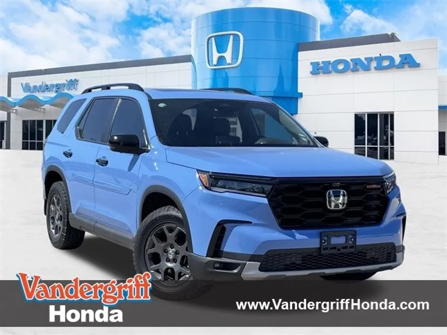 2025 Honda Pilot TrailSport photo 1