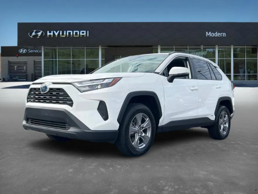 2022 Toyota RAV4 Hybrid XLE photo 1