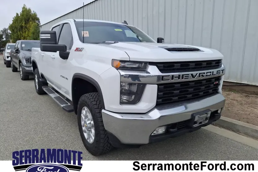 2023 Chevrolet Silverado 2500HD LT photo 1