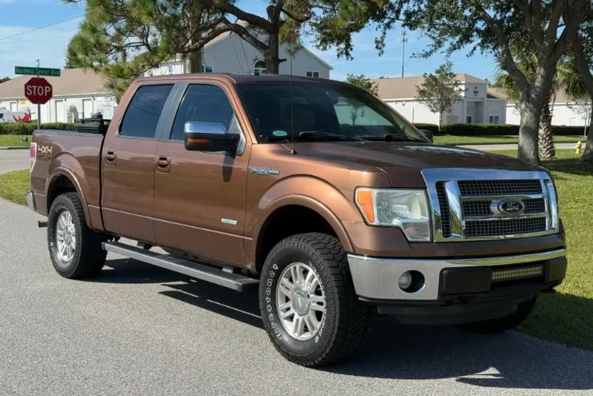 2012 Ford F-150 Lariat photo 1