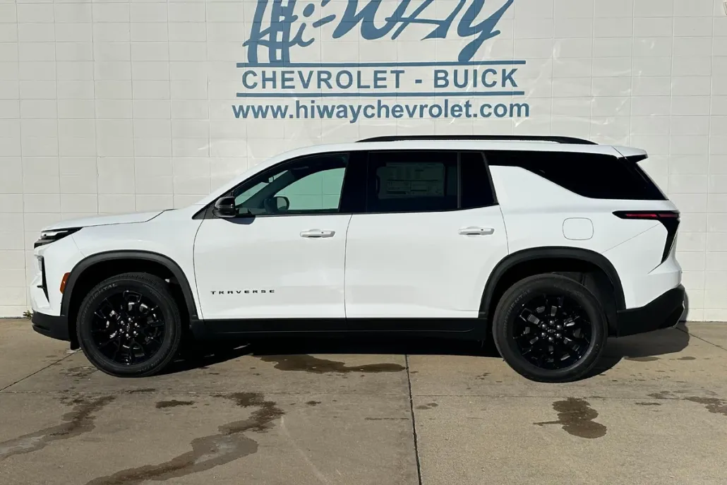 2026 Chevrolet Traverse photo 1