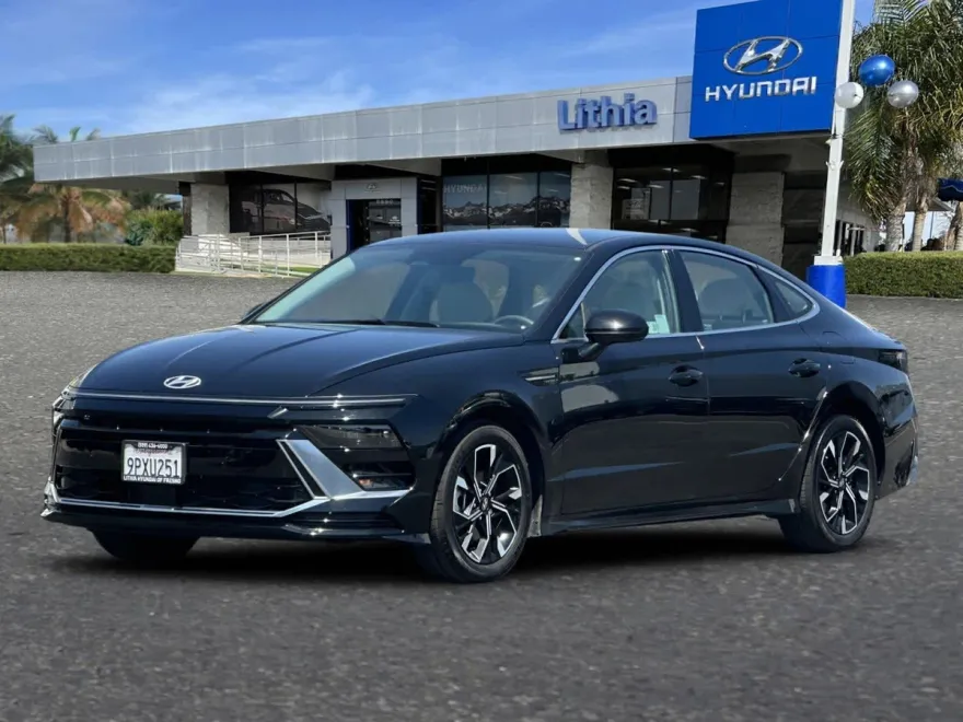 2024 Hyundai Sonata SEL photo 1