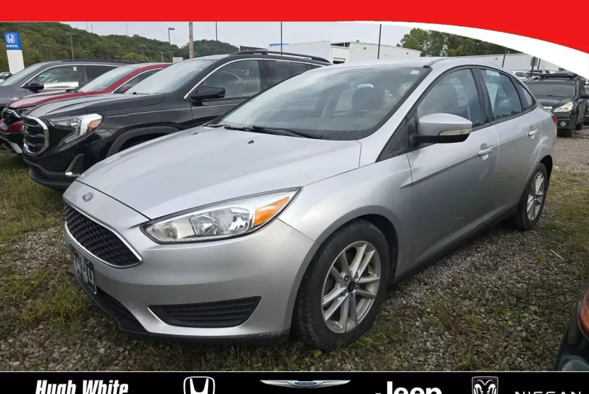 2017 Ford Focus SE photo 1