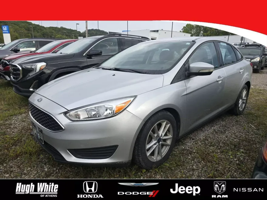 2017 Ford Focus SE photo 1