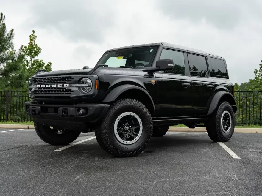 2025 Ford Bronco Badlands photo 1