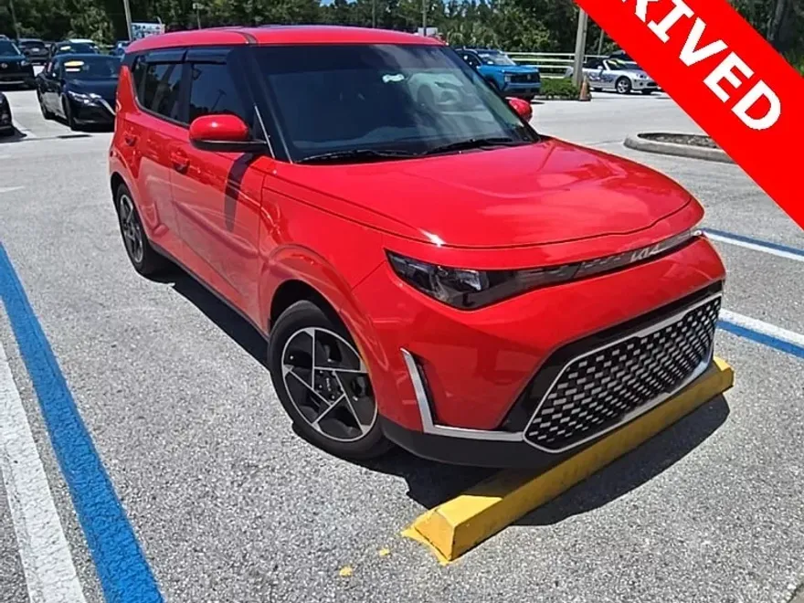 2024 Kia Soul EX photo 1