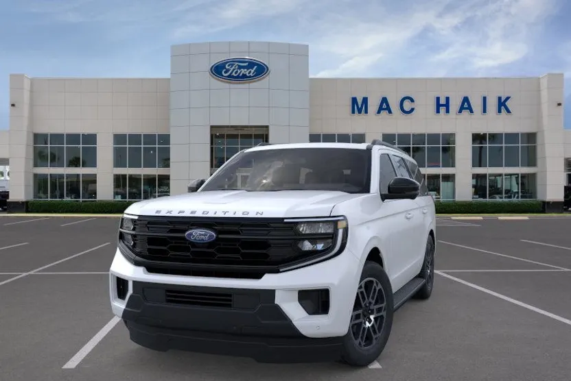 2025 Ford Expedition photo 1