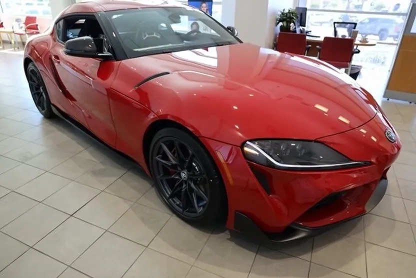 2026 Toyota Supra 3.0 Premium photo 1