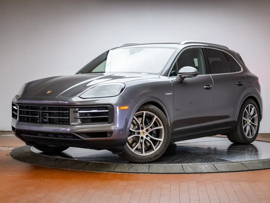 2025 Porsche Cayenne E-Hybrid photo 1