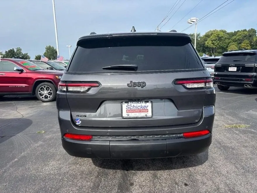 2023 Jeep Grand Cherokee Altitude photo 1