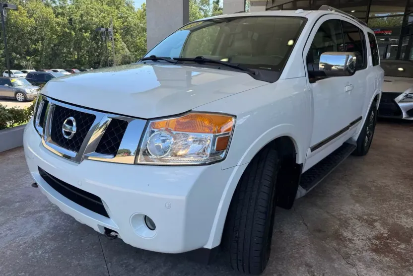 2015 Nissan Armada Platinum photo 1