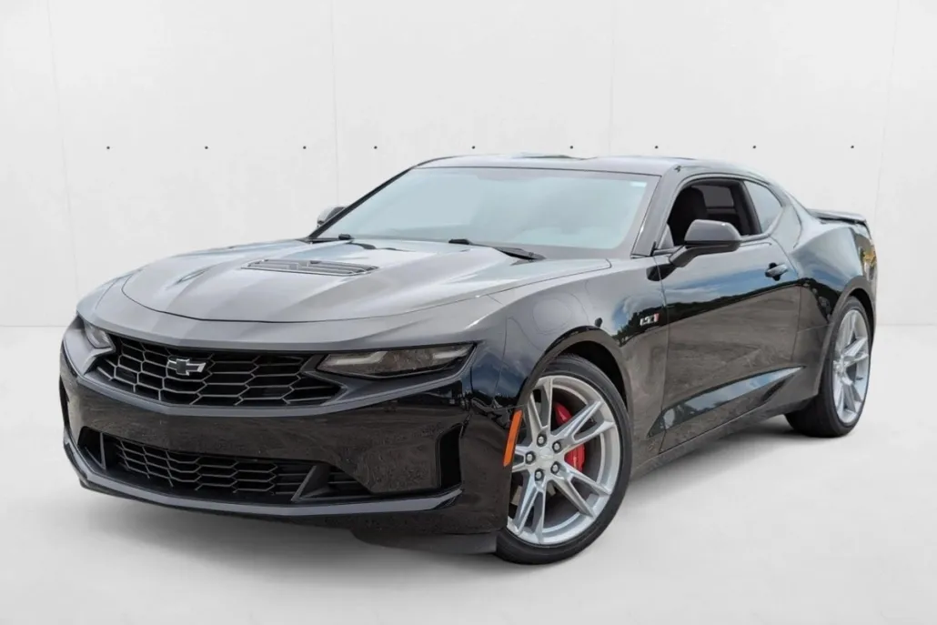 2021 Chevrolet Camaro LT1 photo 1