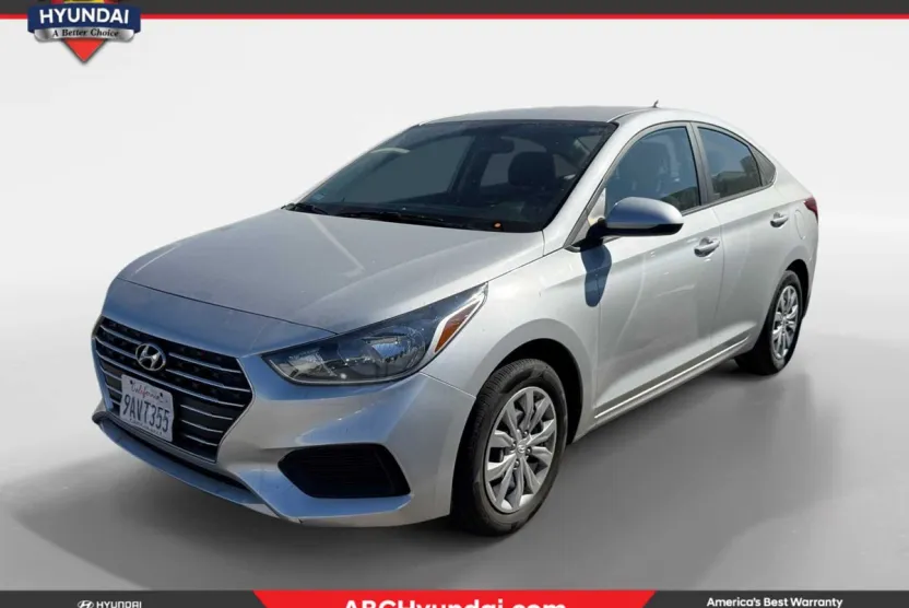 2022 Hyundai Accent SE photo 1