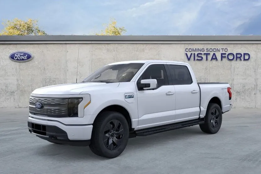 2025 Ford F-150 Lightning Lariat photo 1