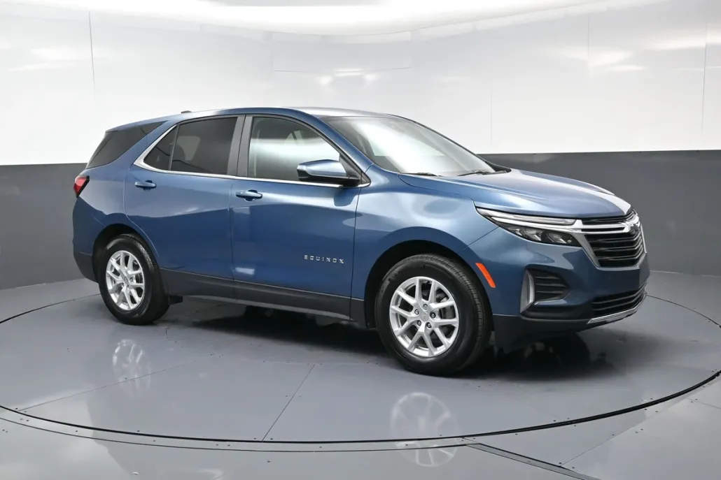 2024 Chevrolet Equinox LT photo 1
