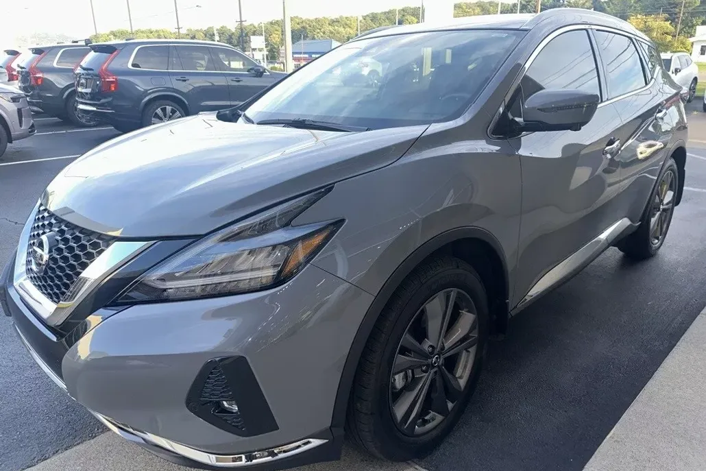 2022 Nissan Murano Platinum photo 1