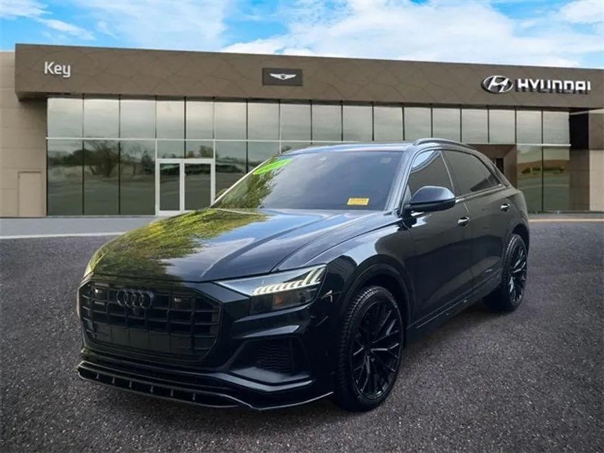 2021 Audi Q8 55 Prestige photo 1