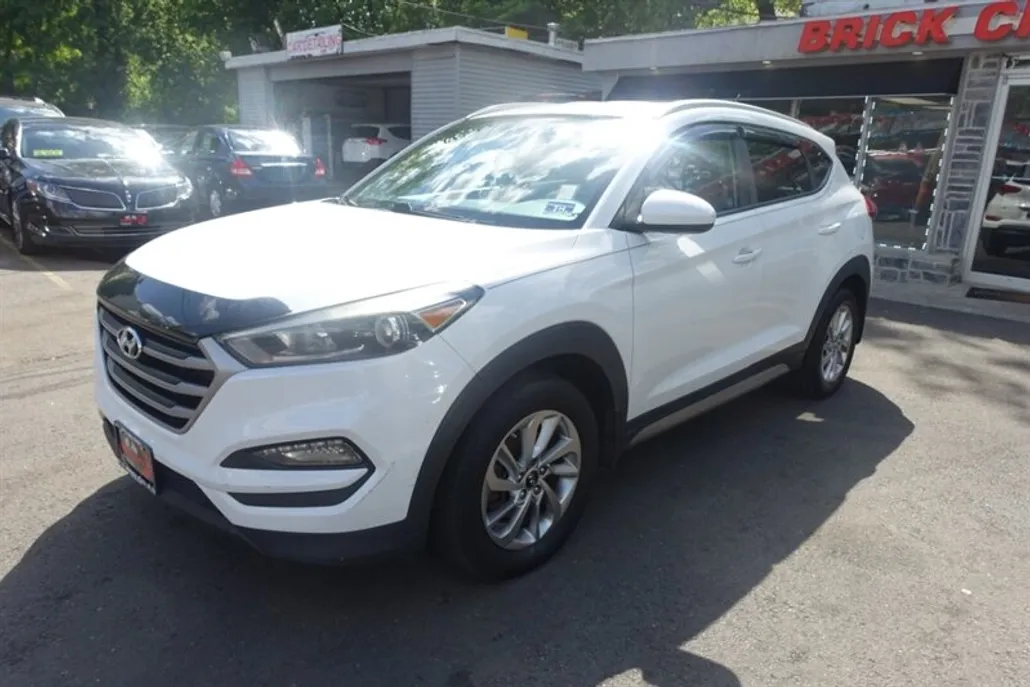 2017 Hyundai Tucson SE photo 1