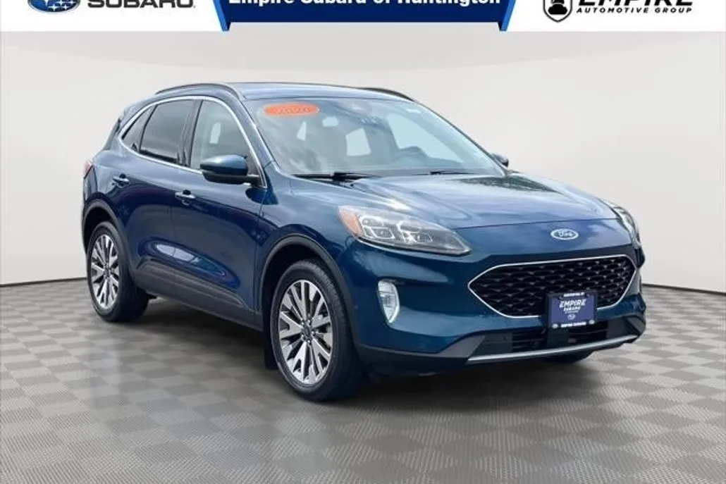 2020 Ford Escape Titanium photo 1