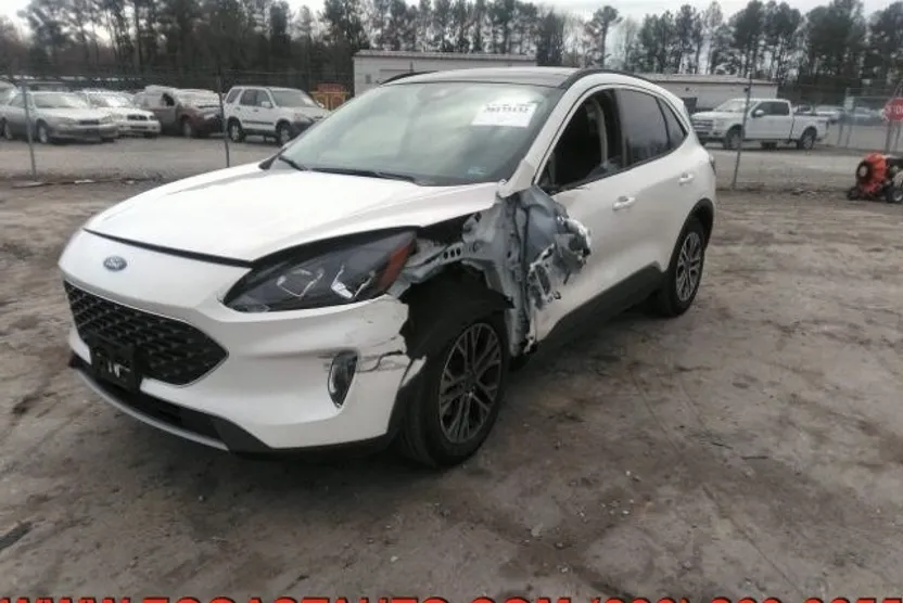 2022 Ford Escape SEL photo 1