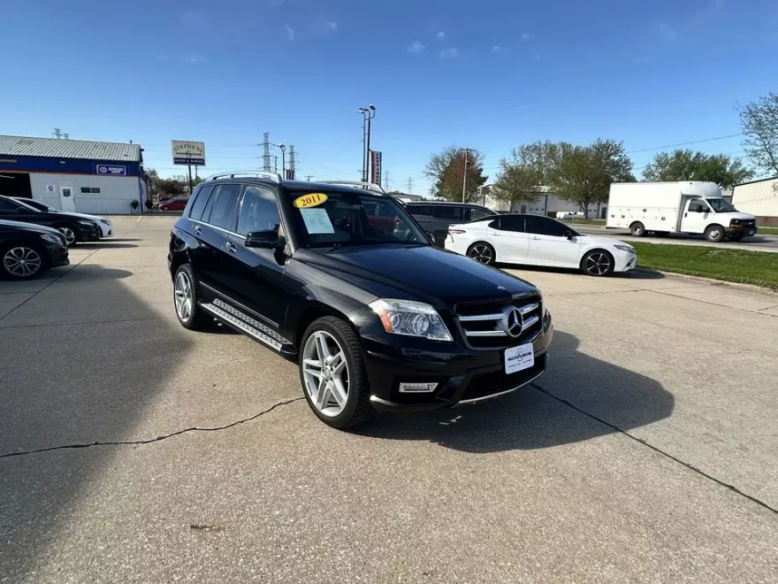 2011 Mercedes Benz GLK 350 photo 1