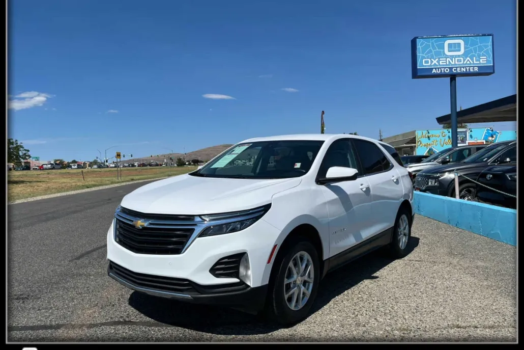 2024 Chevrolet Equinox LT photo 1