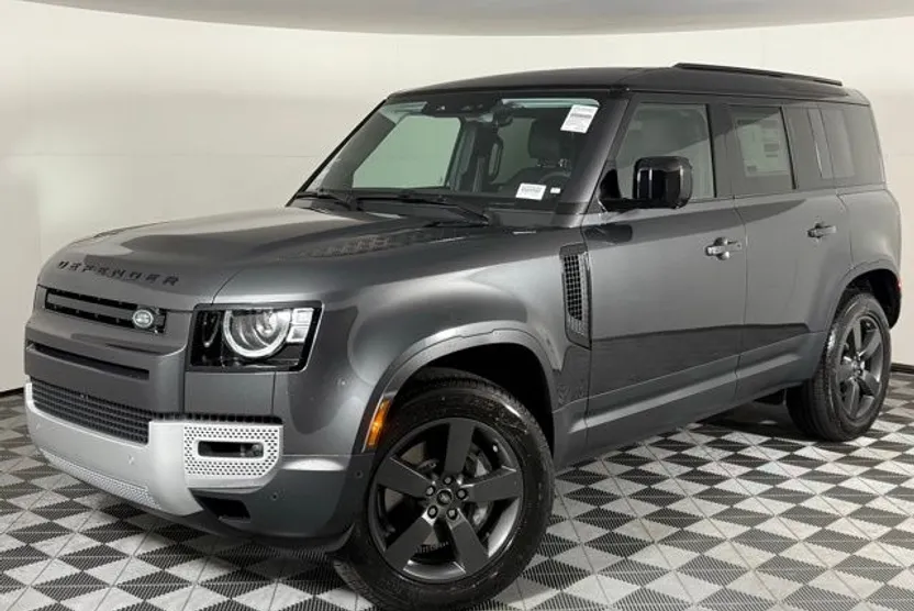 2025 Land Rover Defender 110 S photo 1