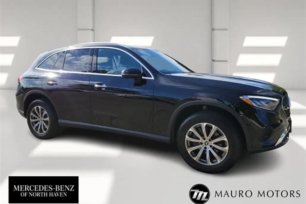 2023 Mercedes Benz GLC 300 4MATIC photo 1