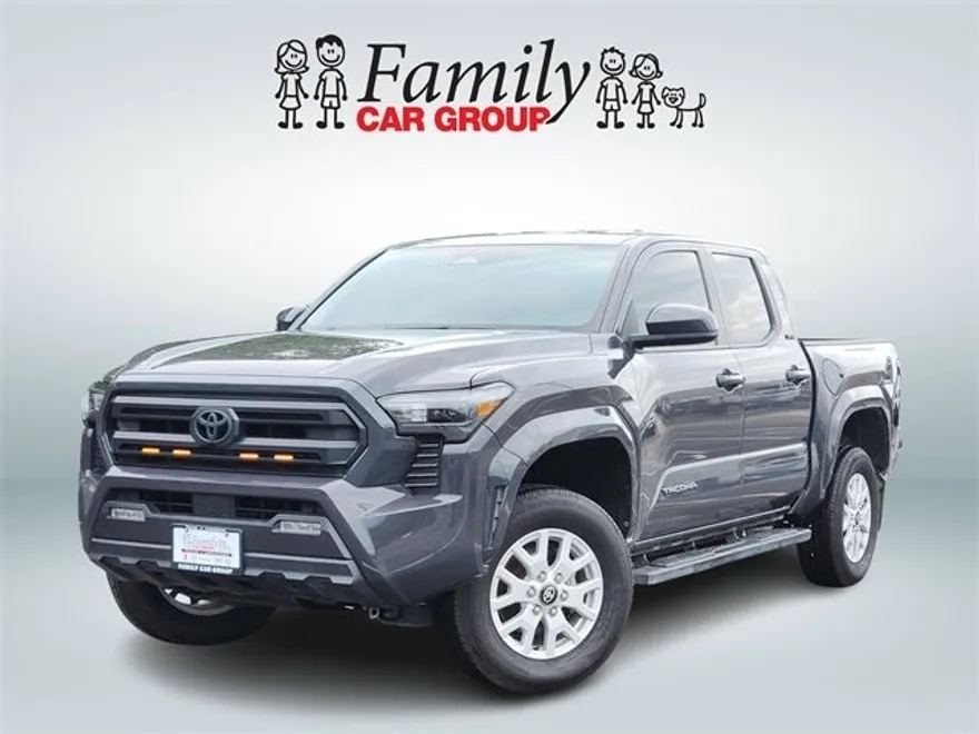2024 Toyota Tacoma SR5 photo 1