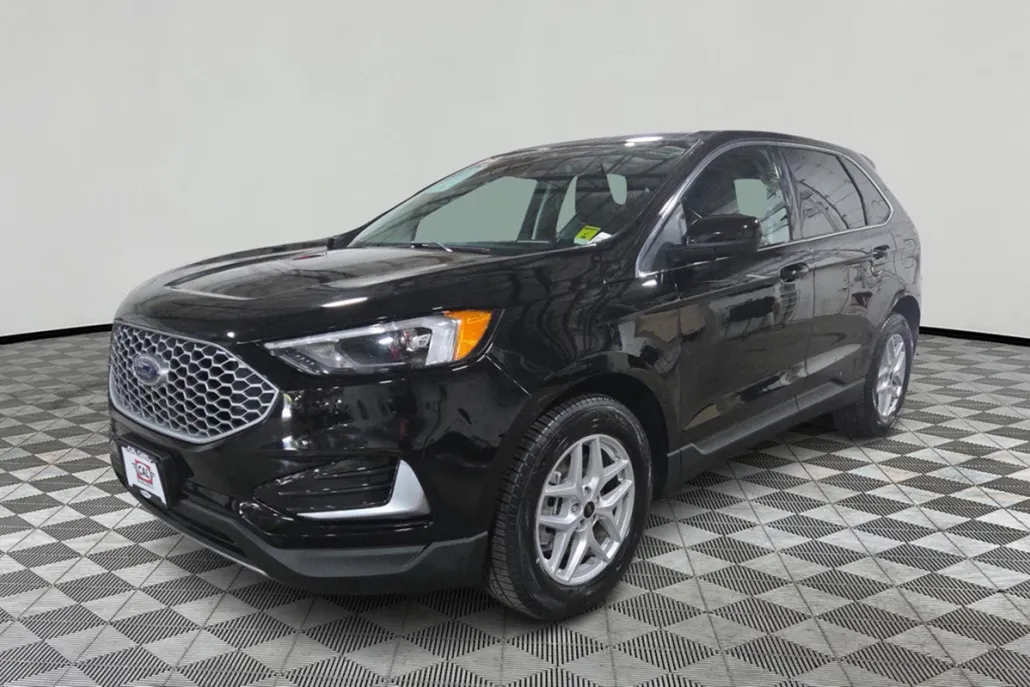 2024 Ford Edge SEL photo 1