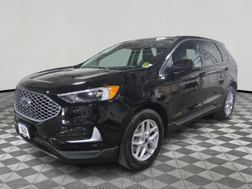 2024 Ford Edge SEL photo 1
