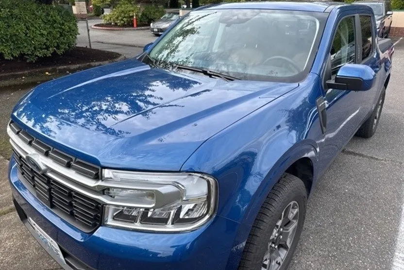 2023 Ford Maverick Lariat photo 1