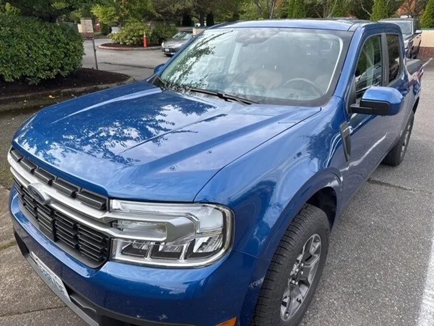 2023 Ford Maverick Lariat photo 1