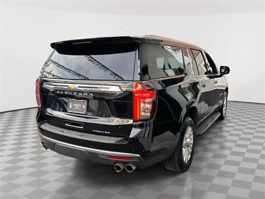 2024 Chevrolet Suburban Premier photo 1