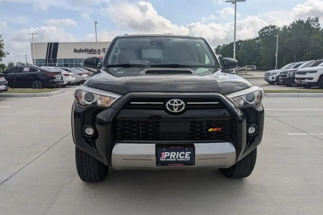 2023 Toyota 4Runner TRD photo 1