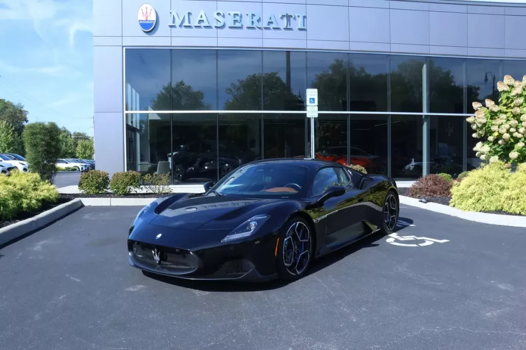 2023 Maserati MC20 Base photo 1